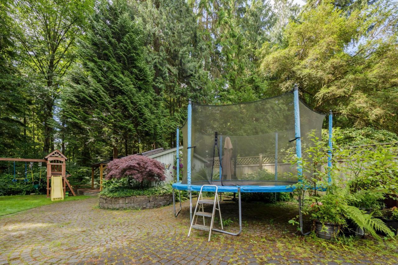 Beautiful Villa With Heated Pool Hot Tub By Forest North Vancouver Eksteriør bilde