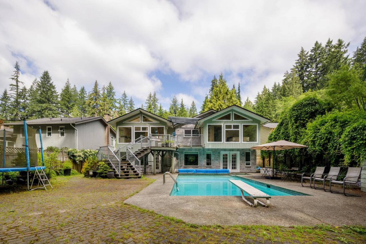 Beautiful Villa With Heated Pool Hot Tub By Forest North Vancouver Eksteriør bilde